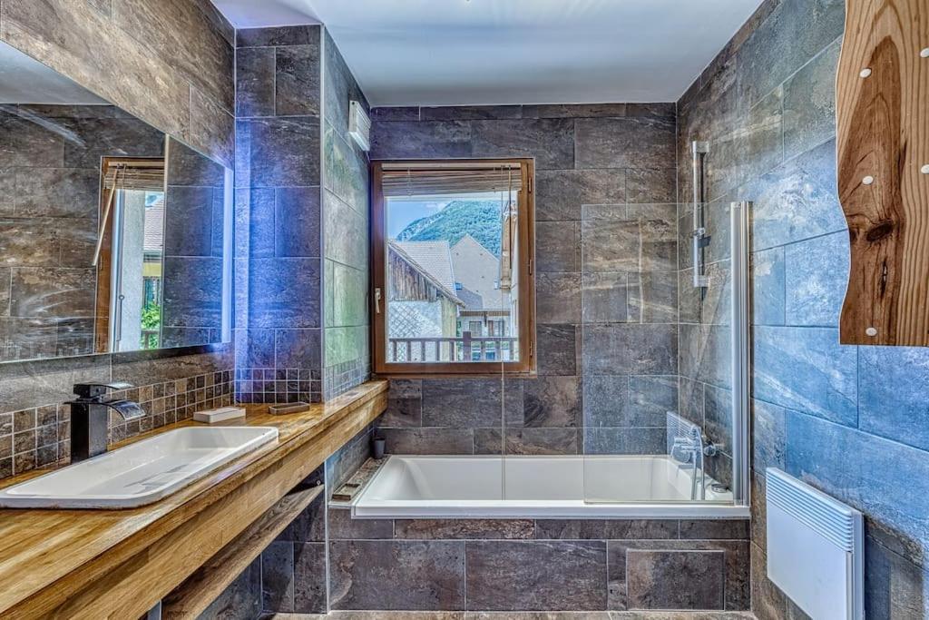Charmant Appartement Lac D'Annecy / Ski - 6 Pers Menthon-Saint-Bernard Luaran gambar